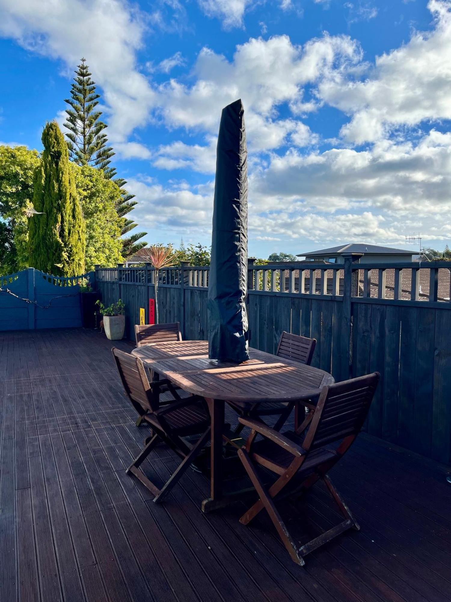 Tudor Manor Bed & Breakfast Paraparaumu Exterior photo